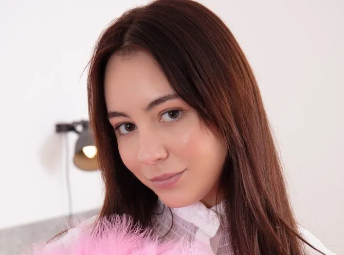Ariana Regent Biography Age Wiki Family Career Photos More
