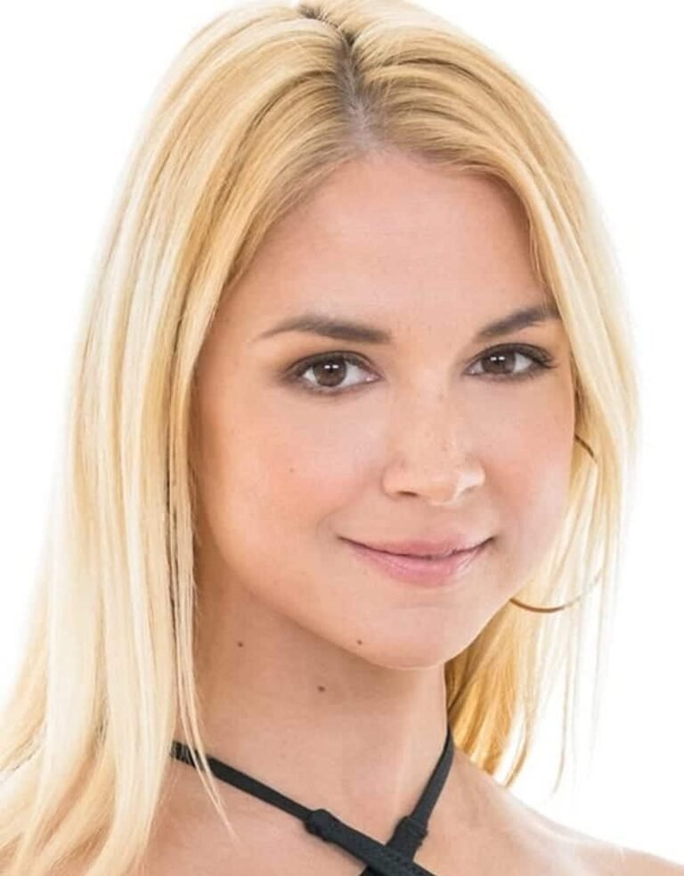 Sarah Vandella Biography, Age, Wiki, Career, Photos & More