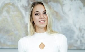 Kelsey Kane Biography, Wiki, Age, Career, Photos & More